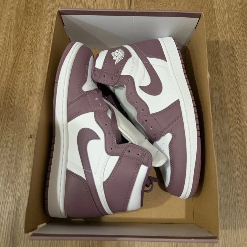 Jordan 1 high retro Brand new